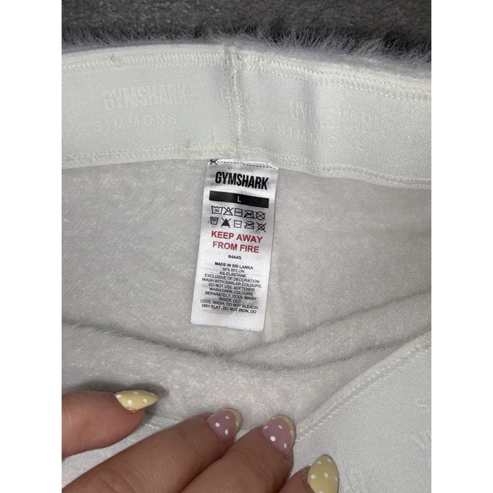 Whitney Gymshark Fuzzy Knit 2-Piece Lounge Set – Ivory Med Crop Top & L Shorts